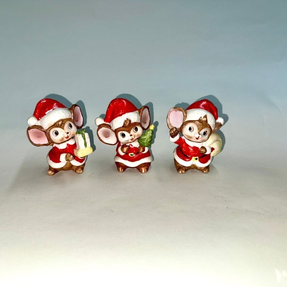 Homco Holiday Decor Mouse Figurines - Red and Brown